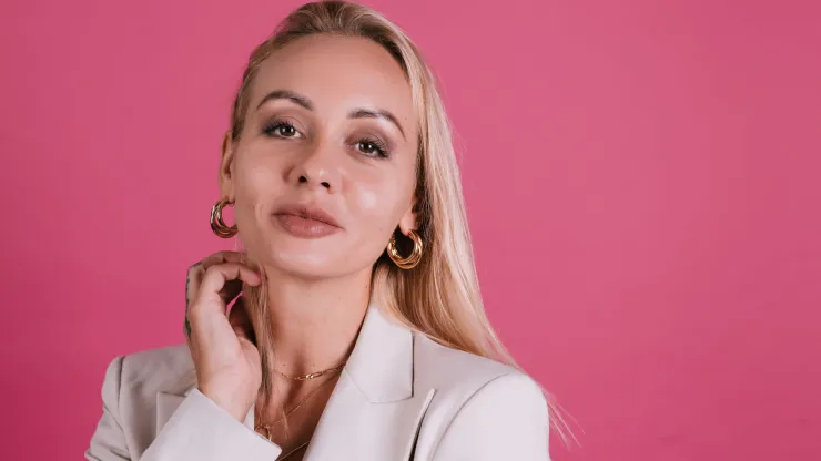 cómo usar aretes