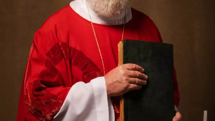 Obispo en investigación en San Diego