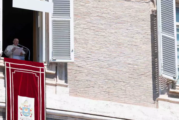 vaticano misas presenciales covid-19.jpg