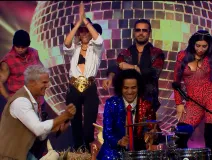 Granja VIP Granjeros cantan la Canción OFICIAL completamente en vivo por primera vez.jpg