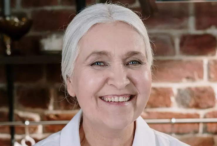 ¿Qué hacer para dar brillo al pelo canoso? Sigue estos tips de belleza