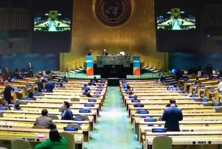 Miembros de la ONU se comprometen a poner fin al SIDA para 2030