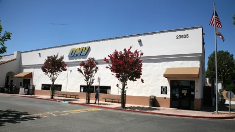 Oficinas del DMV en California