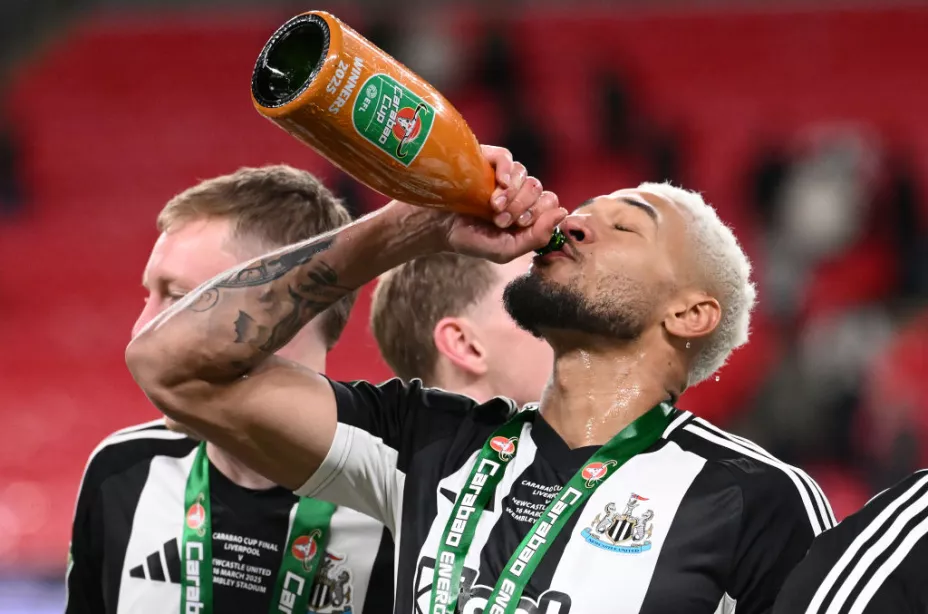 El alcohol tiene apariciones públicas en el fútbol en entornos de celebración