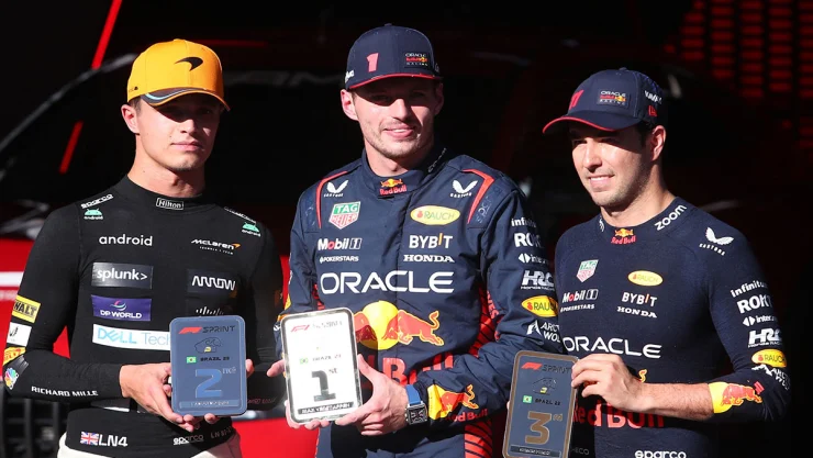 Lando Norris, Max Verstappen y Checo Pérez en GP Brasil