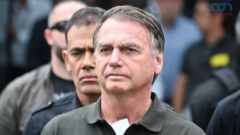 Trasladan a prisión a Bolsonaro por riesgo de fuga