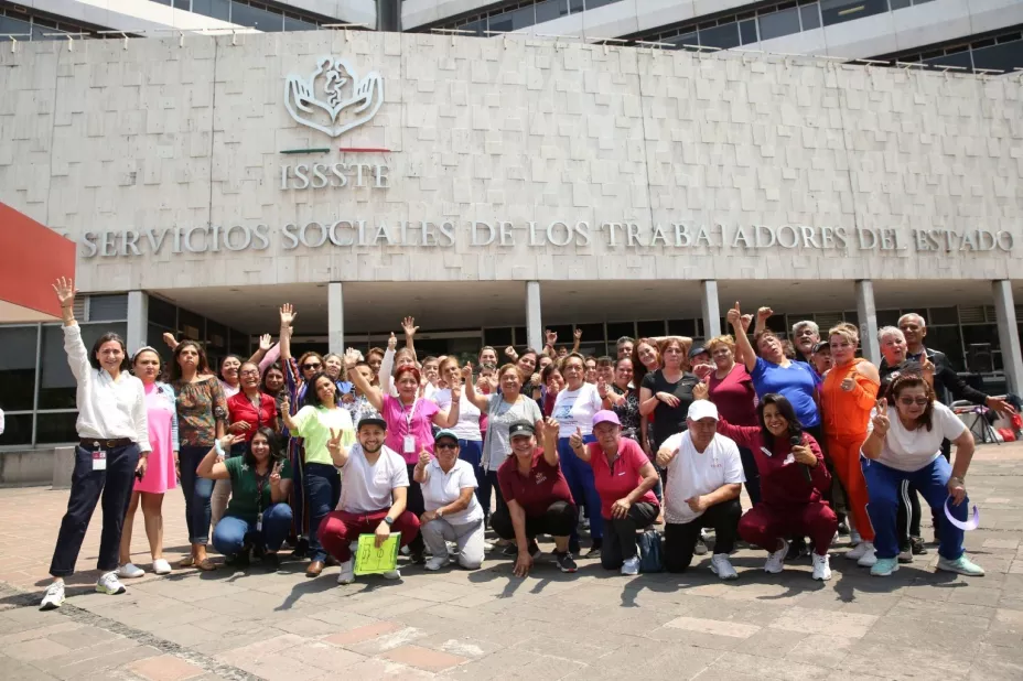 Issste aniversario trabajadores .jpg