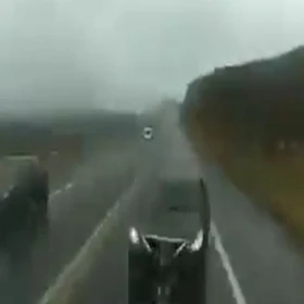 Revelan-video-de-trágico-accidente-en-carretera-de-Coahuila_-Familia-muere-tras-invadir-carril-y-cho.webp