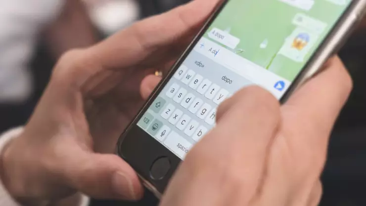 Así puedes usar la IA para identificar las red flags en conversaciones con tu pareja