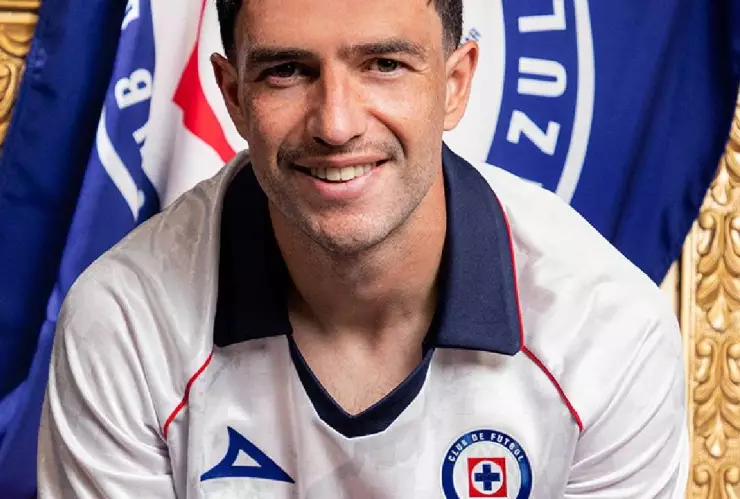 Nacho Rivero playera visitante cruz azul intercontinenta 2025