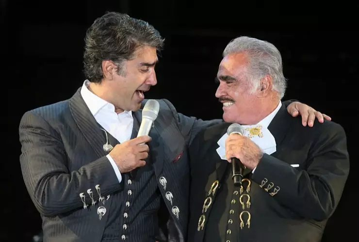 Alejandro Fernández le dedica un emotivo mensaje a su padre