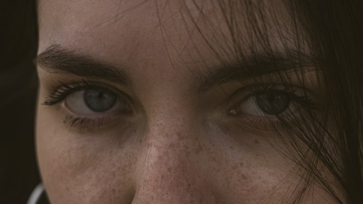¿Cómo recuperar tus cejas pobladas si te excediste con la depilación en el pasado?
