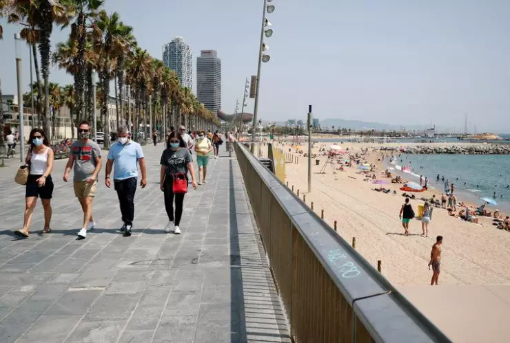 El avance de la epidemia en España pone en guardia a las autoridades sanitarias

