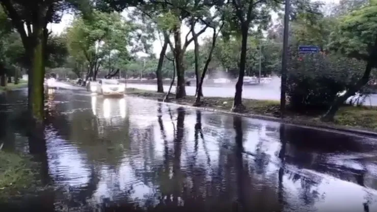 Caos vial en CDMX EN VIVO: Calles afectadas hoy por accidentes, socavones, baches y fugas de agua este jueves; zonas afectadas