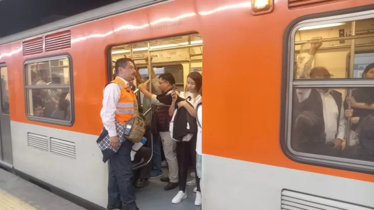 Metro CDMX, marcha muy lenta en varias líneas