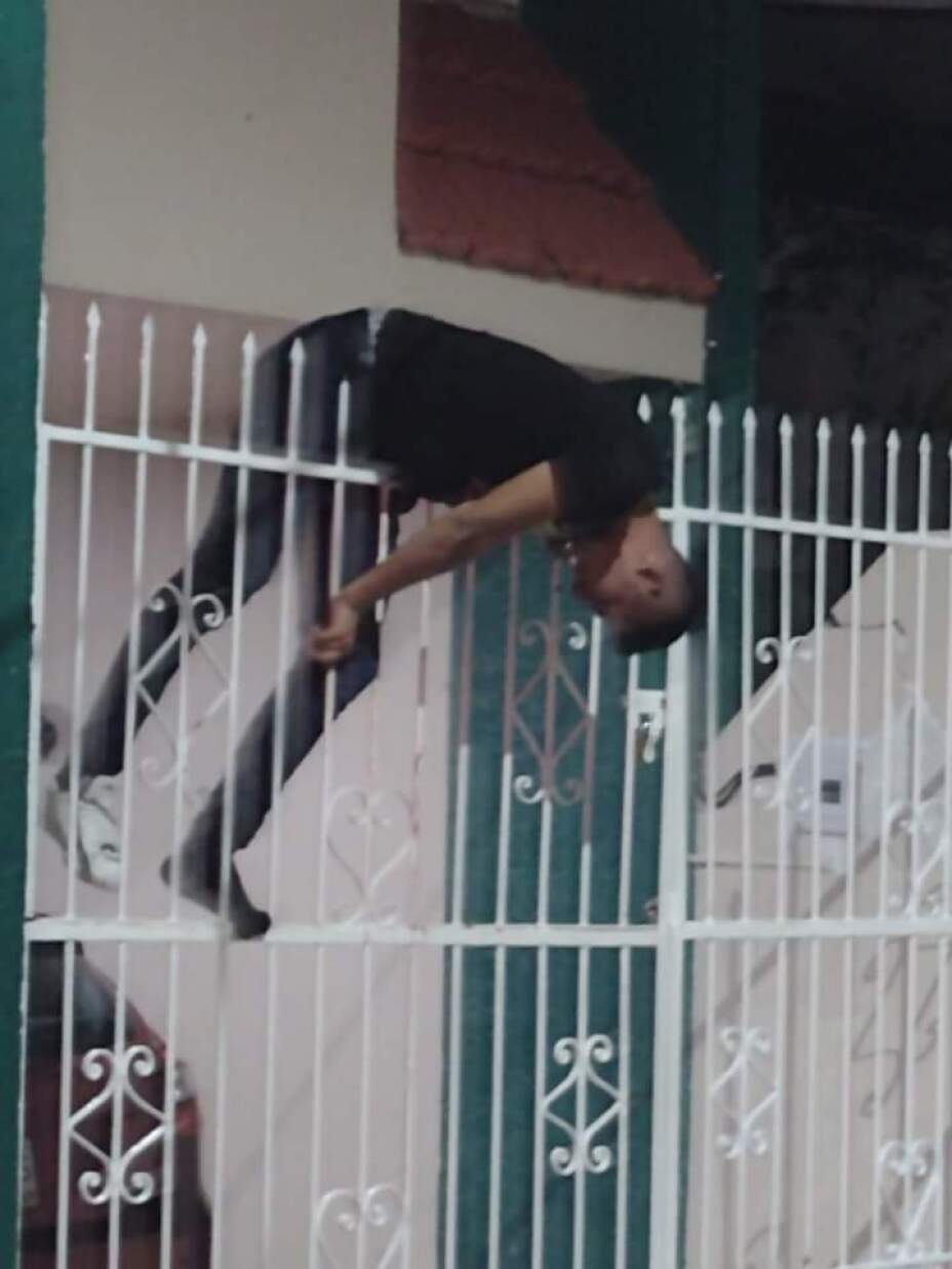Campeche Hombre cae en una reja de púas, está critico de salud (2)
