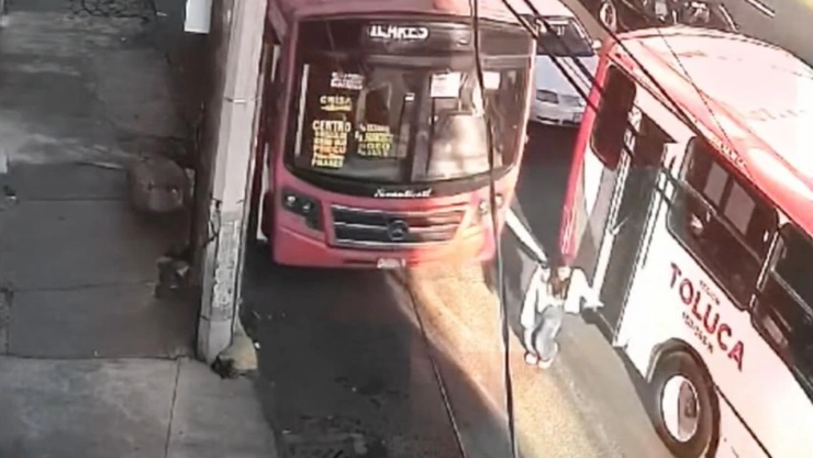 joven atropellada transporte público
