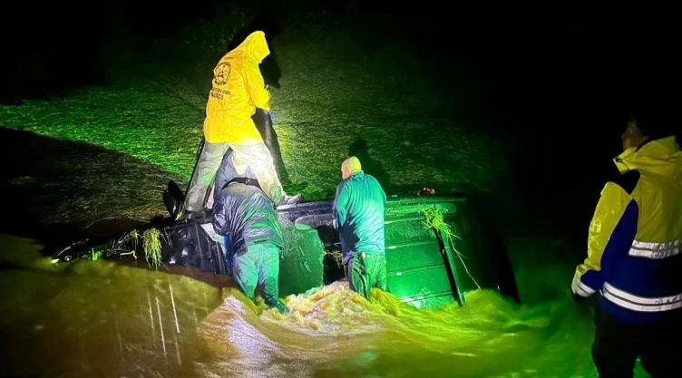 Dos muertos y cinco lesionados tras tragedia en Jalisco: Arroyo La Hiedra arrastra vehículo en Tepatitlán