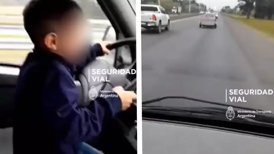 niño conduce en carretera