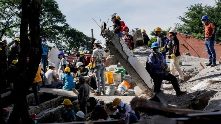 Mexicanos varados en Colombia tras el terremoto
