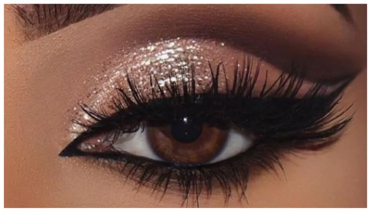 maquillaje de noche bronce metálico
