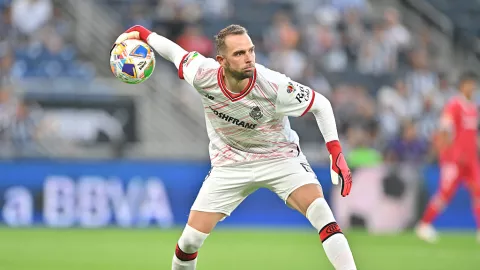 Pau López se perdió la recta final del torneo por una lesión en la mano