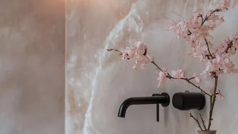 Lavabo rosa de baño