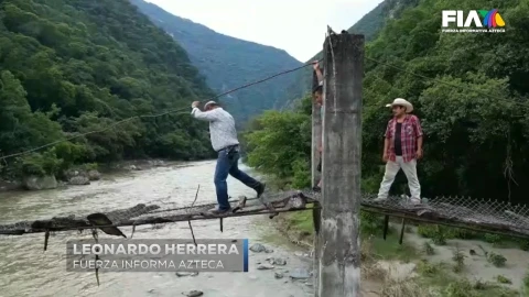 Leonardo Herrera, reportero de FIA, cruzó el puente de La Mora, en Hidalgo; un camino que pobladores atraviesan diario