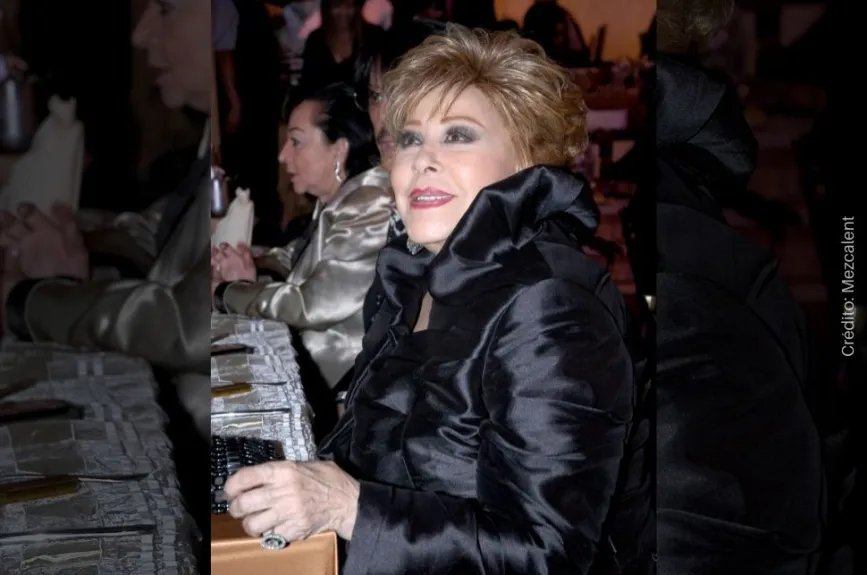 Silvia Pinal Firmando .jpg