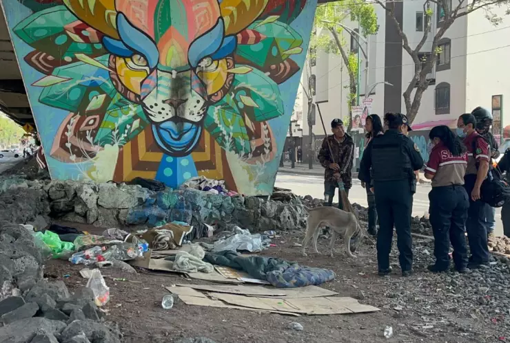 Afuera de Metro Morelos, mujer aparece acuchillada y muerta durante el día en CDMX