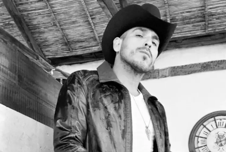 Espinoza Paz defiende a Bad Bunny tras críticas por los Latin Grammy