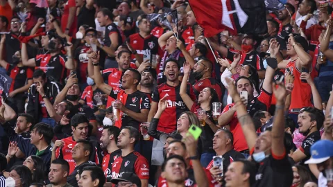 ¡La Fiel presente! Atlas cierra su registro para su grupo de animación.jpg