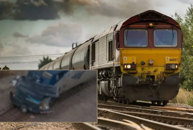 Tren parte camioneta por mitad en Wisconsin