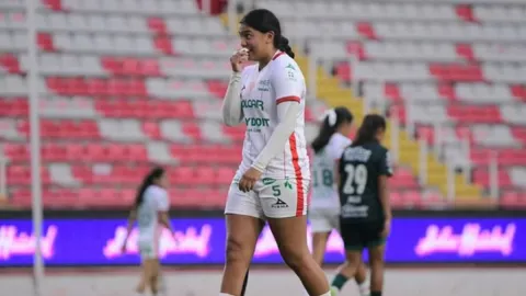 brenda-vega-jugadora-necaxa-femenil-sufre-fractura-mandibula-balonazo-rostro-pb-notas