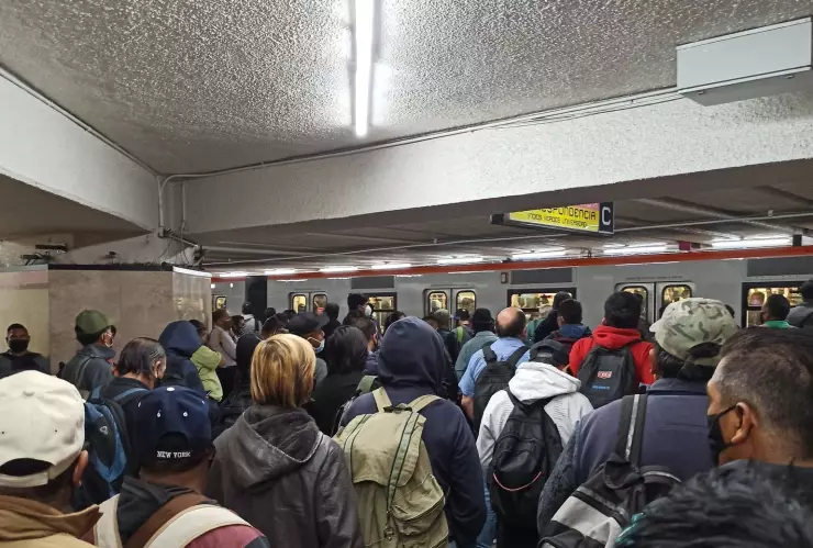 Metro CDMX: Reportan retrasos mayores a 15 minutos en 2 líneas