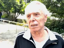 Alejandra Guzmán regresa a los escenarios tras dislocarse la cadera y Enrique Guzmán le manda un importante consejo “No está en edad ya para hacer estas cosas”