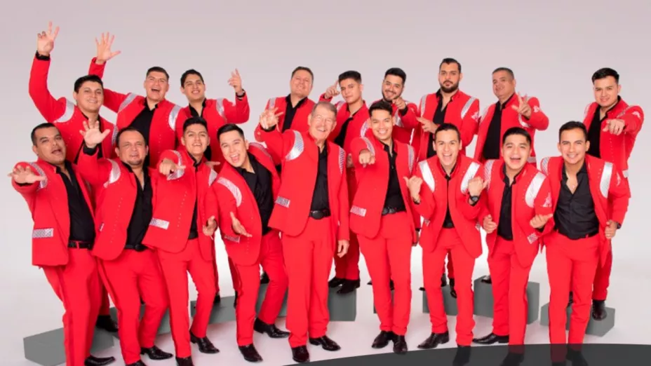 Arrolladora Banda Limón y Ramón Ayala en el Grito.jpg