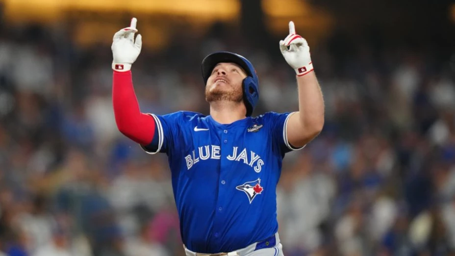 Quién es Alejandro Kirk, el mexicano que está brillando en la Serie Mundial.