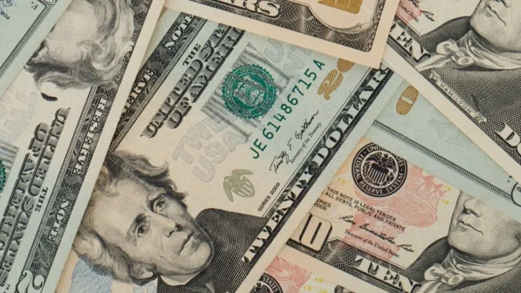 DÓLAR