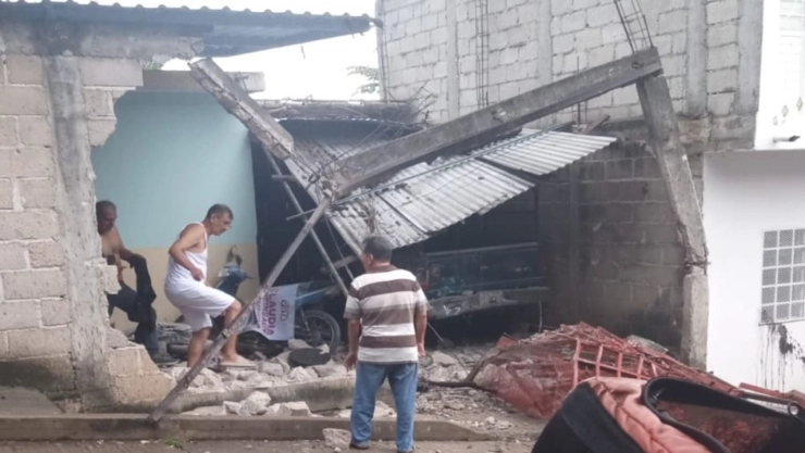 El chofer del camión de volteo fue detenido por las autoridades tras el accidente en Tuxtla Gutiérrez.