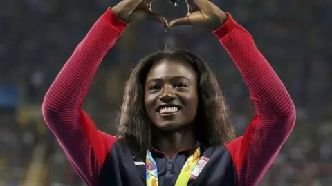 Medallista olímpica Tori Bowie muere