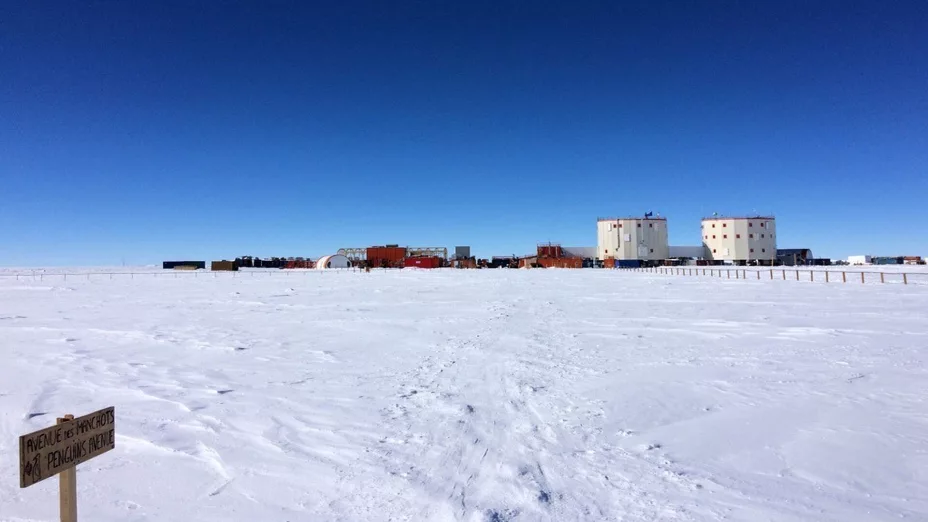 ANTÁRTIDA-SANTUARIO DE GLACIARES