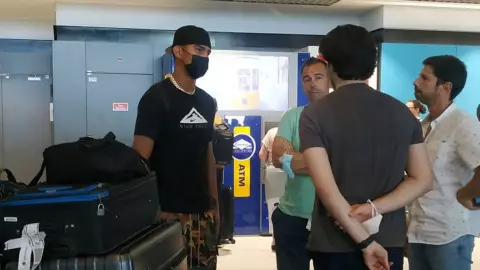 Jesus Alcantar en el Aeropuerto de Lisboa