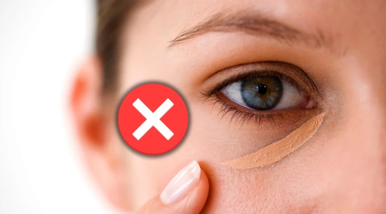 /estilo-de-vida/error-aplicar-corrector-ojeras-marcadas