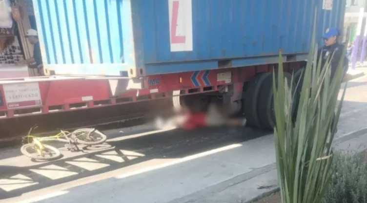 Detienen a chofer de tractocamión por muerte de ciclista en San Lorenzo Tezonco, Iztapalapa