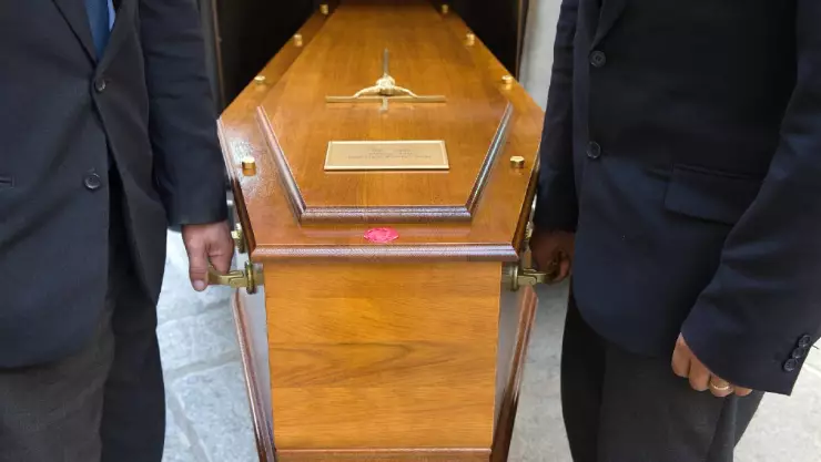 Familia de El Salvador realiza velorio en discoteca y se vuelve viral