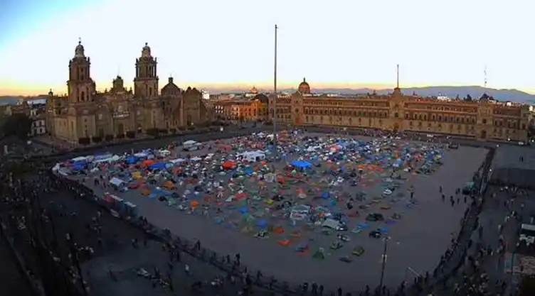 marcha del millon frenaaa zocalo.jpg