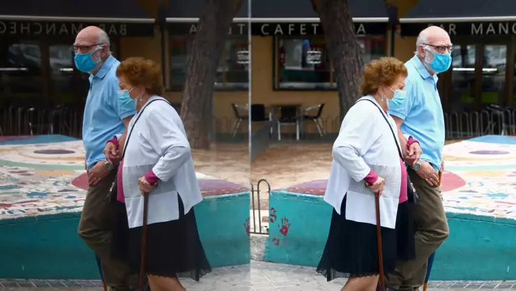 pareja covid 19 .jpg