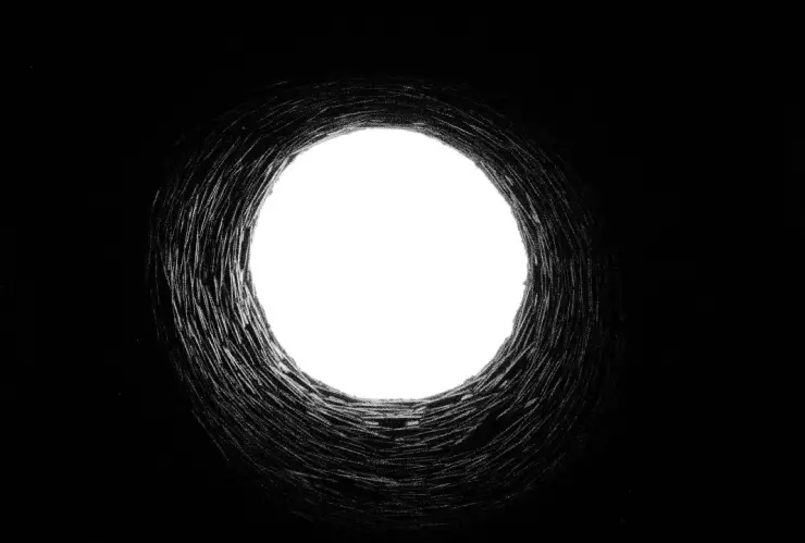 Mujer muere intoxicada mientras lavaba pozo de agua