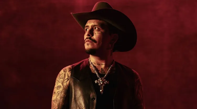 Christian Nodal tiene fuerte adicción; se revela lo que consume el cantante